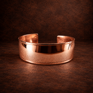 Brazalete Essential de cobre 100% de 2.5 cm con acabado artesanal Ethoss Studio